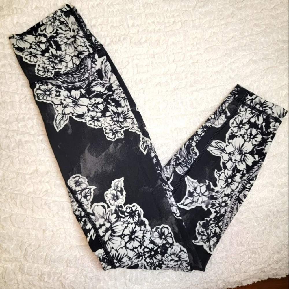 Lululemon Sz 4 Wunder Under High-Rise Tight Luxtreme 28
